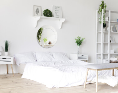 Kreatywny pokój nastolatka z wykorzystaniem lustra