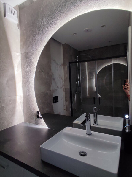 Lustro łazienkowe ćwiartka z koła z podświetleniem - ĆWIARTKA LED